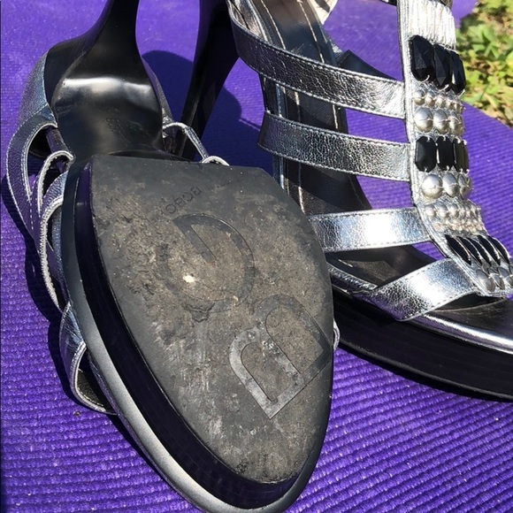 BCBG embellished platform heels - Picture 6 of 8